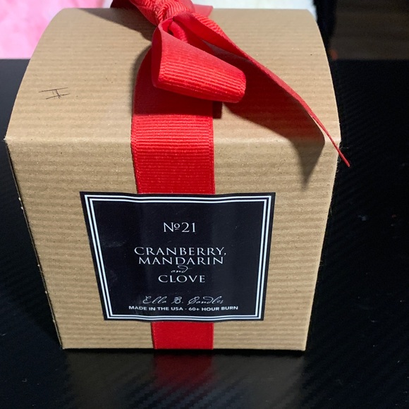 Reindeer Kisses Ella B. Candles - Picture 2 of 2